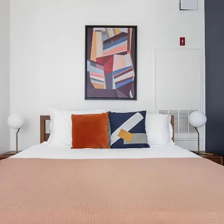 South Boston Studio W Wd Nr Red Line Bos-886-3