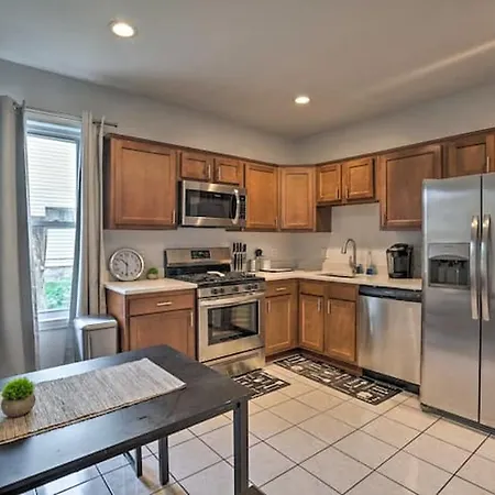 Astonishing 4Br Bright *Apt With Modern Amenities!-2