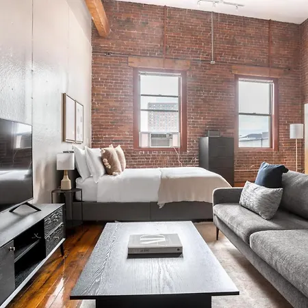 Stunning S End Studio Bos-691-2