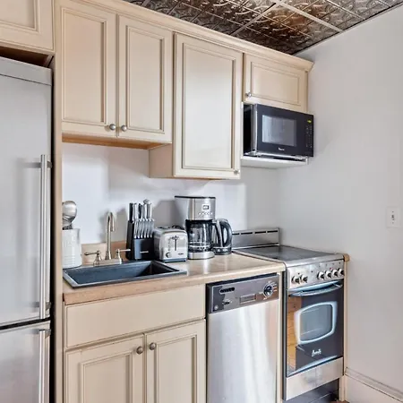 Back Bay 1Br Steps From Newbury T Bos-559-3