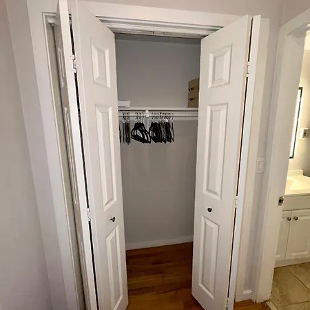 Unique Townhouse In Boston-3