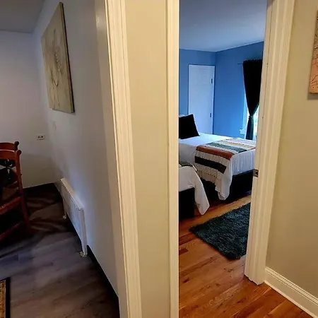 Unique & Peaceful Boston Home, Ideal For 2026 World Cup Visitor, Free Parking-3
