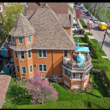 Beautiful Victorian House, Great Views, Free Parking-2