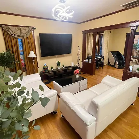 Beautiful Victorian House, Great Views, Free Parking-3