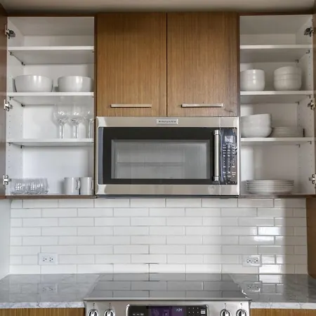 Back Bay 1Br W Basketball 2 Blocks To T Bos-941-3