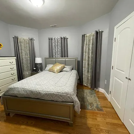 Boston Luxury 3 Bedroom Private Condo-3