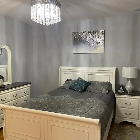 Boston Luxury 3 Bedroom Private Condo-2