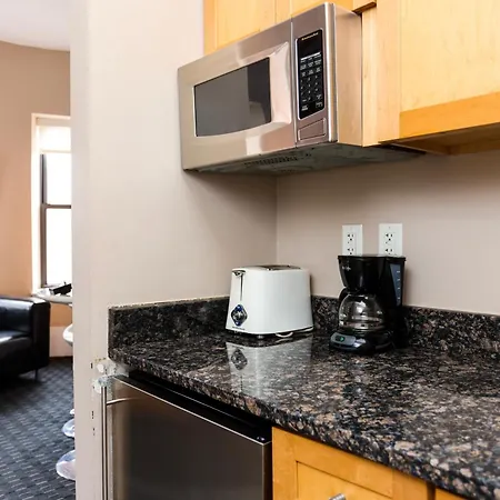 Stylish Downtown Studio In The Southend, C.Ave #24-3