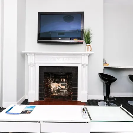 Furnished Newbury Street Studio, #6-3