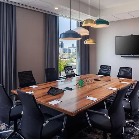 Hampton By Hilton At The Boston Seaport District-3