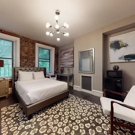 L 3-33 Stylish Private Studio In Boston!-2