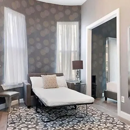 1-31 Excellent Location, Walk Everywhere Sleeps 3-3