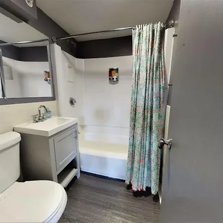 Lower Level Studios In Hip Bay Village-2