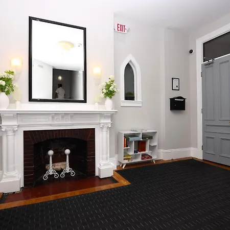 Stylish Newbury Street Studio, #4-2