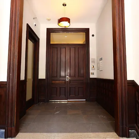 Stylish Studio On Newbury Street, #10-3