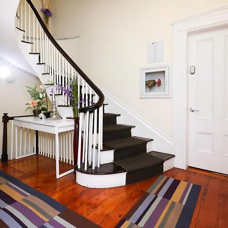 Charming & Stylish Studio On Beacon Hill #2-2