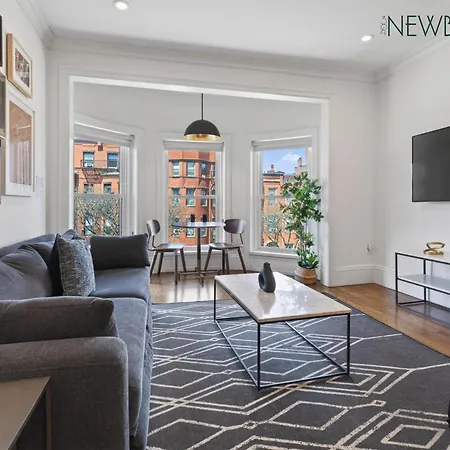 304 Newbury Street By Thatch-3