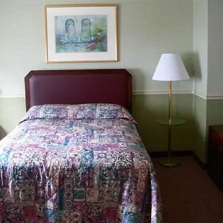Brookside House Lodging-2
