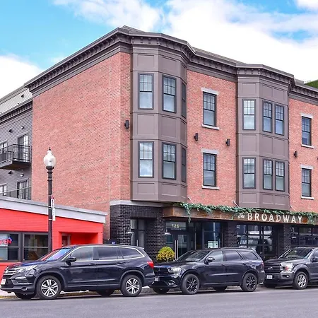 Global Luxury Suites South Boston-2