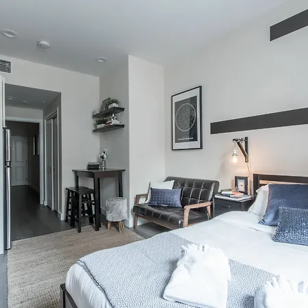 Posh Studio In Downtown Crossing By Sonder-2