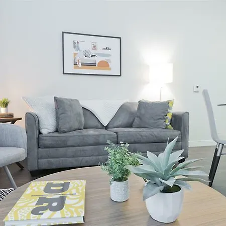 Bright Studio In Brighton By Sonder-2