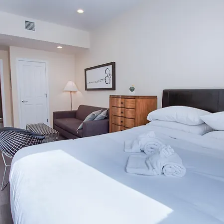 Bright Studio In Downtown Crossing By Sonder-2