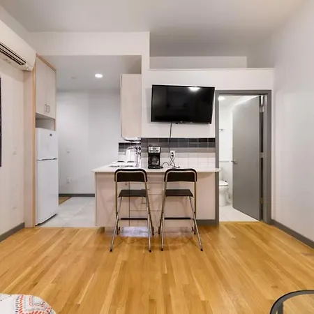 Modern Studio In City Center, Near Boston Common-3