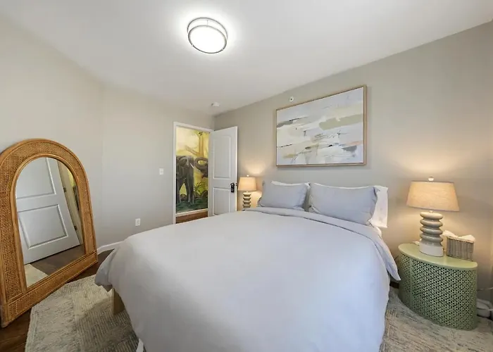 Villa Luxurious Brighton Retreat Boston