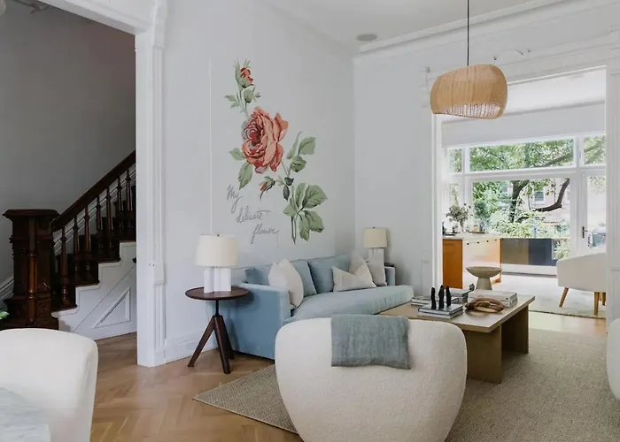 Boston Luxury Retreat Villa
