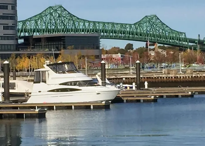 Huisdiervriedelijke Sea Pearl Boston Yacht Hotel