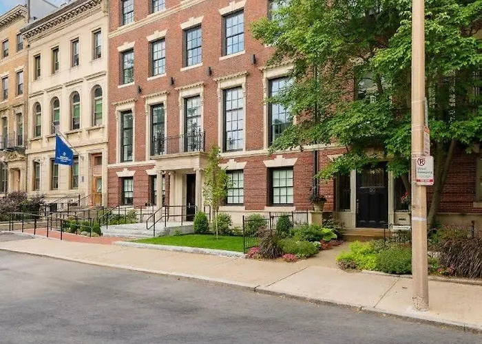 Pet friendly Modern Suite In Fenway Neighborhood Boston