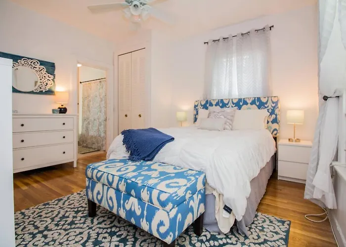 Boston Condominium, First Floor Easy Access To Mb acceptant les animaux