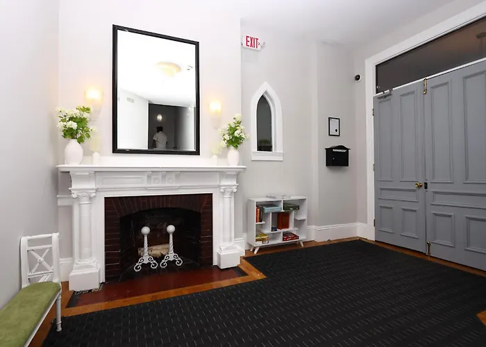 Stylish Newbury Street Studio, #4