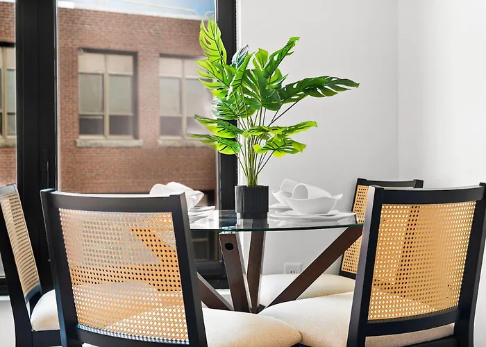 Furnished Apartment In South Boston