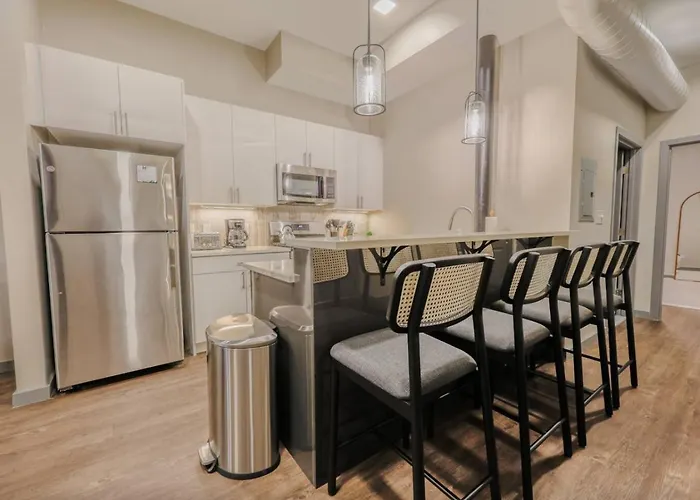 Classic And Chic Apartment 1 Bedroom