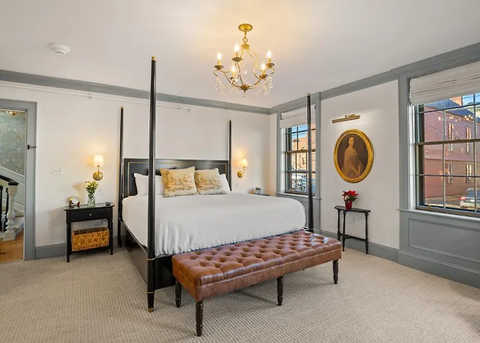 The Davenport Inn