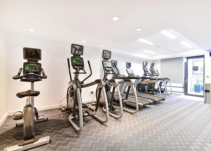 Global Luxury Suites At Kenmore Square
