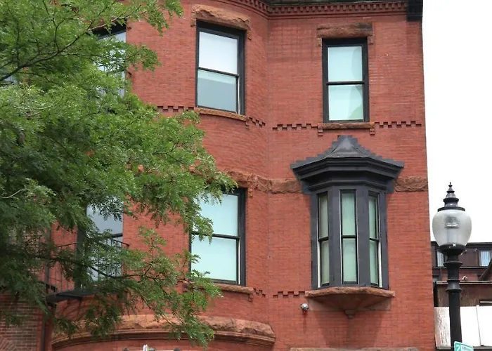 Stylish Studio On Newbury St, This Is Boston! #12