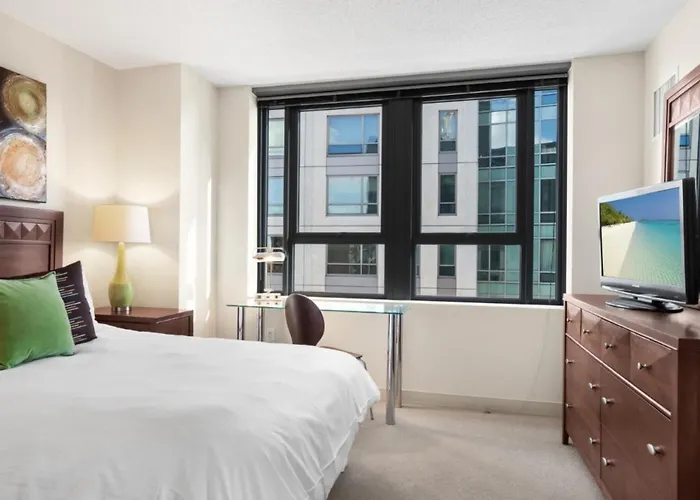 Global Luxury Suites At China Town