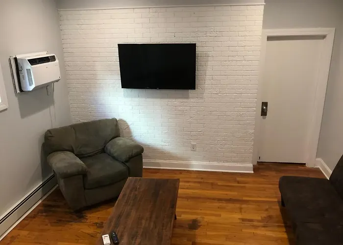 Trenton Street Homestay Boston