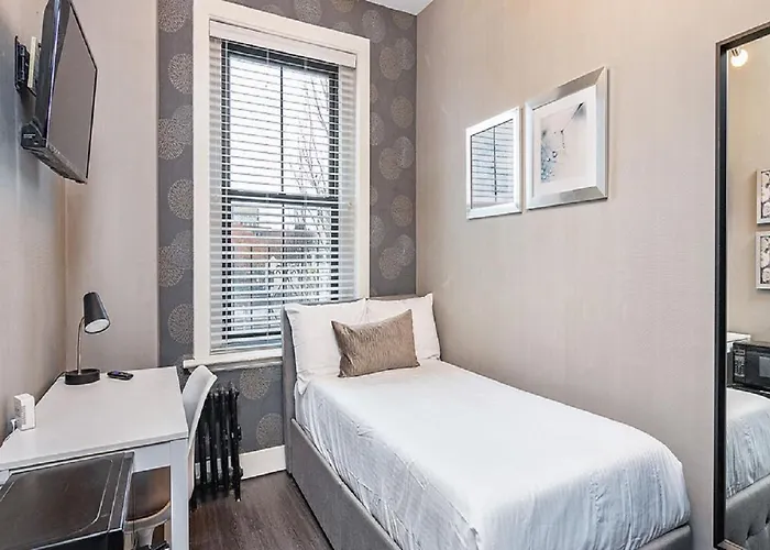 Suites At 143 Arlington Street